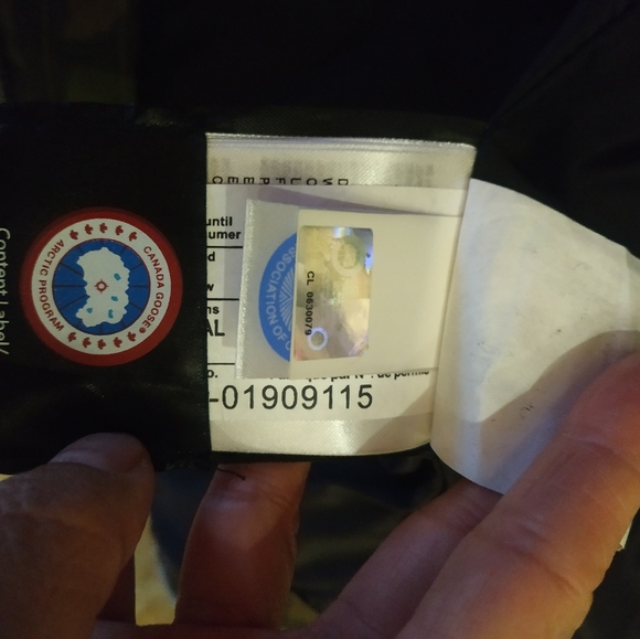 SOLD!!! Canada Goose Macmillan Parka Slim Fit - Picture 7 of 8